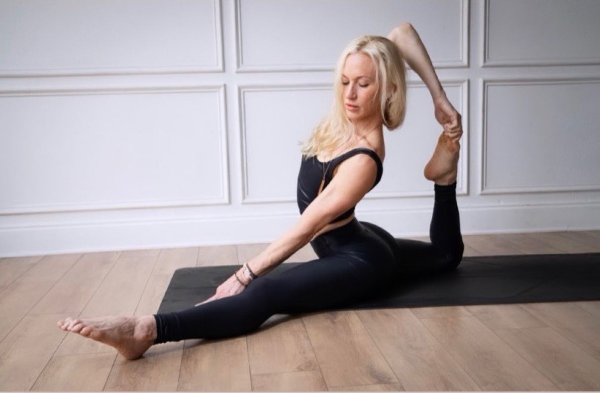 Sally in a seated split